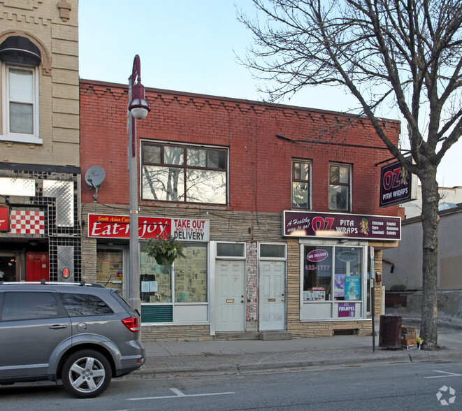6-8 Bond St W, Oshawa, ON à vendre - Photo de l’immeuble – Image 2 sur 2
