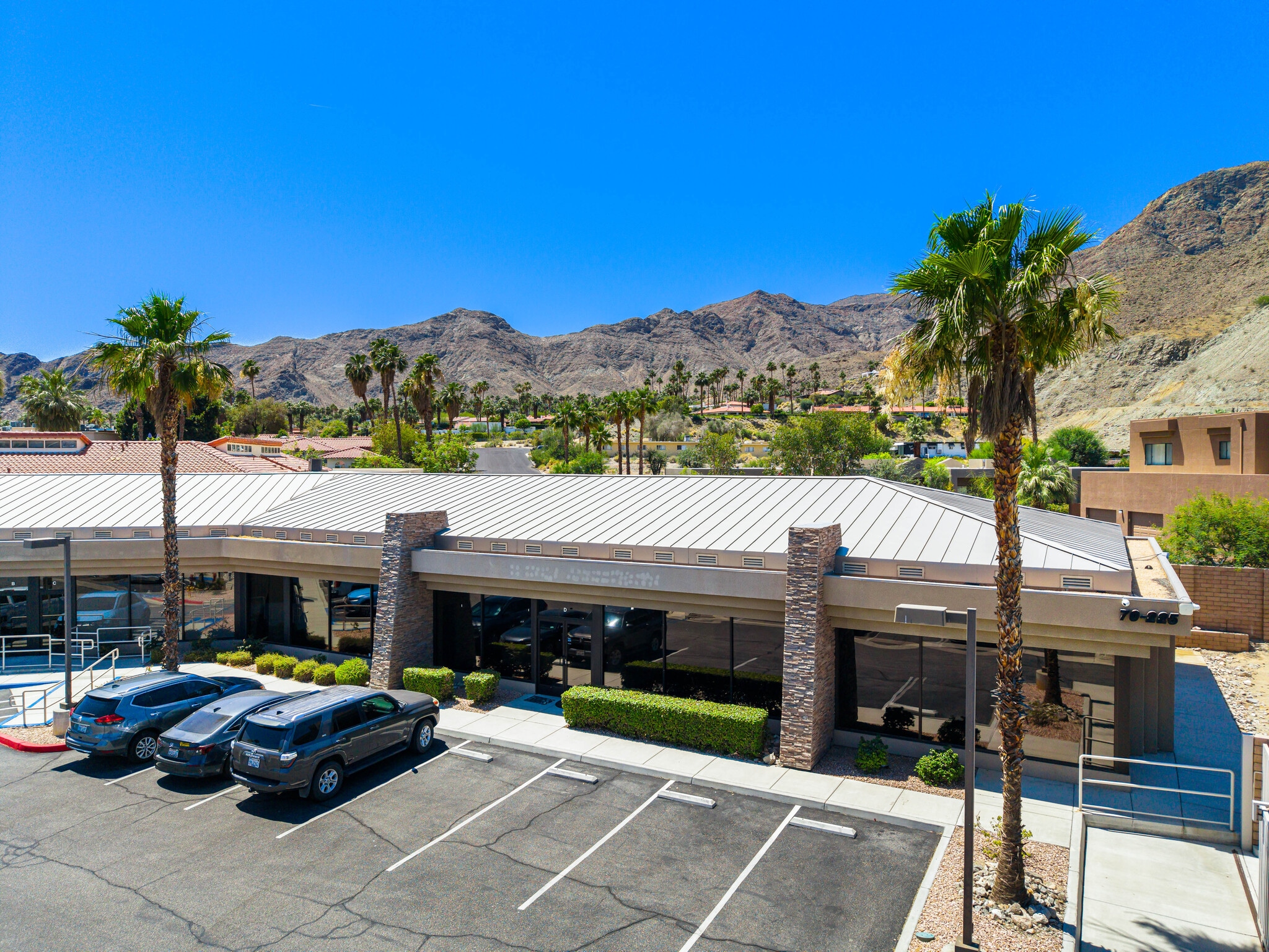70225 Highway 111, Rancho Mirage, CA à louer Photo de l’immeuble– Image 1 sur 27
