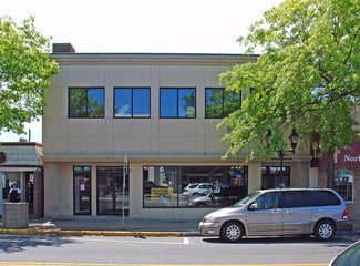 Plus de détails pour 71-83 E Main St, Riverhead, NY - Bureau à louer