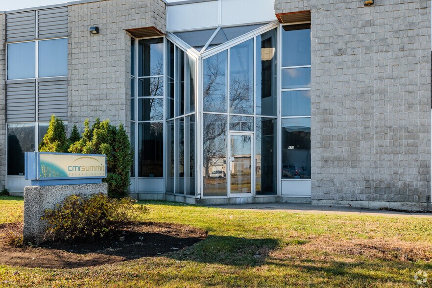 850 Av Selkirk, Pointe-claire, QC à vendre - Photo de l’immeuble – Image 2 sur 11