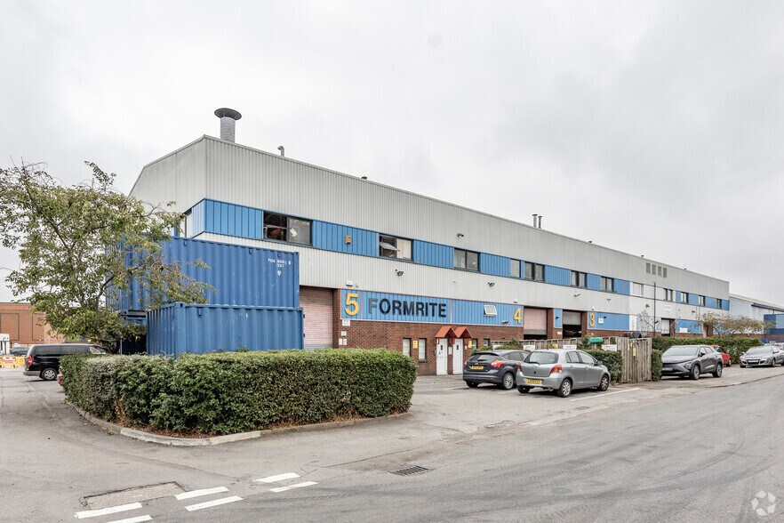 Madleaze Rd, Gloucester à louer - Photo de l’immeuble – Image 1 sur 5