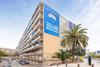 Plus de détails pour Local commercial à louer