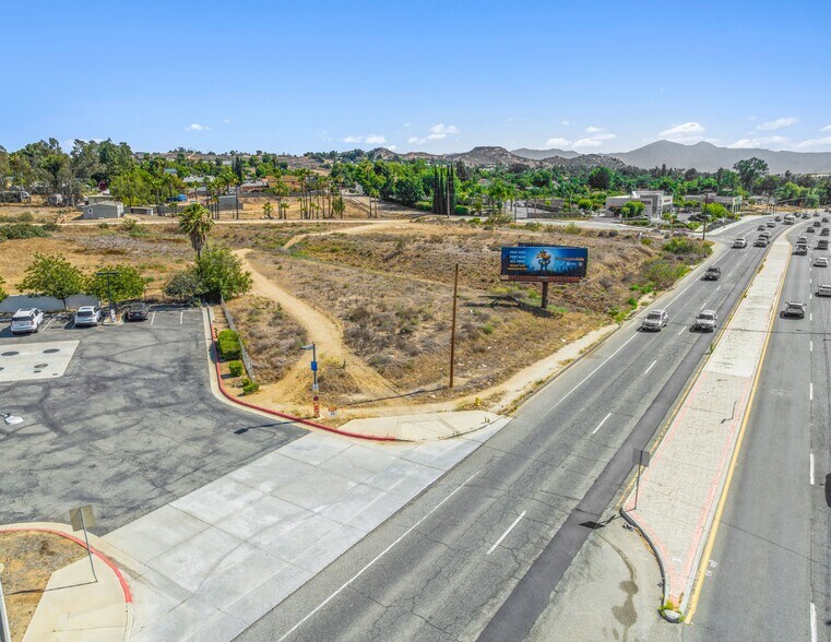 SEC Van Buren Blvd & Fred St, Riverside, CA à vendre - Photo de l’immeuble – Image 1 sur 7