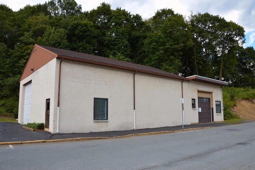 700 N Centre St, Pottsville, PA à vendre - Photo de l’immeuble – Image 3 sur 5