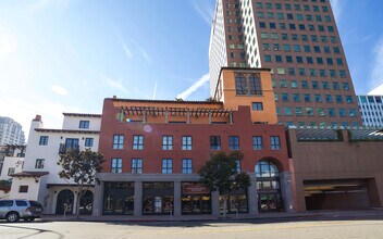 10850 Lindbrook Dr, Los Angeles, CA à louer Photo intérieure– Image 2 sur 6