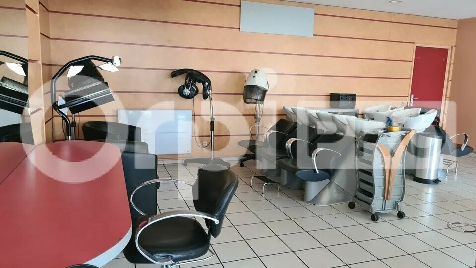 Local commercial dans Montluçon à louer - Photo de l’immeuble – Image 3 sur 8
