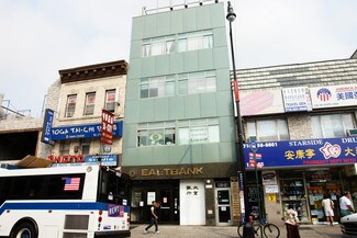 Plus de détails pour 13681 Roosevelt Ave, Flushing, NY - Bureau, Local commercial à louer
