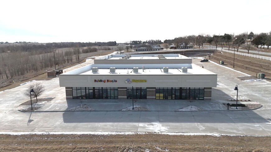 13151 Richland Plz, Omaha, NE à vendre Photo de l’immeuble– Image 1 sur 11