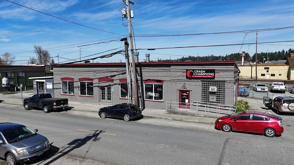 135 E Hill St, Monroe, WA à vendre - Photo de l’immeuble – Image 2 sur 3
