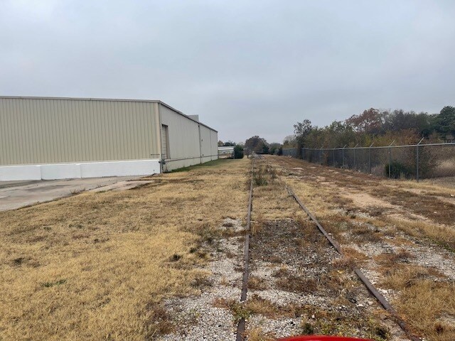 201 S Cedar Ave, Valley Center, KS à vendre - Photo de l’immeuble – Image 3 sur 17