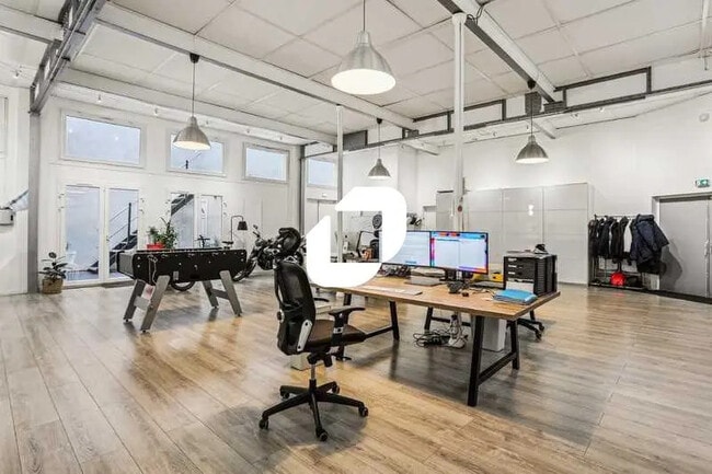 Plus de détails pour Local d’activités à vendre