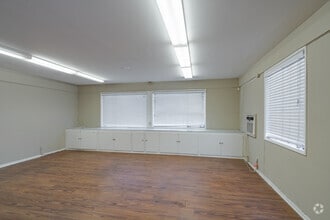 923 S Prairie Ave, Inglewood, CA à louer Photo intérieure– Image 2 sur 20