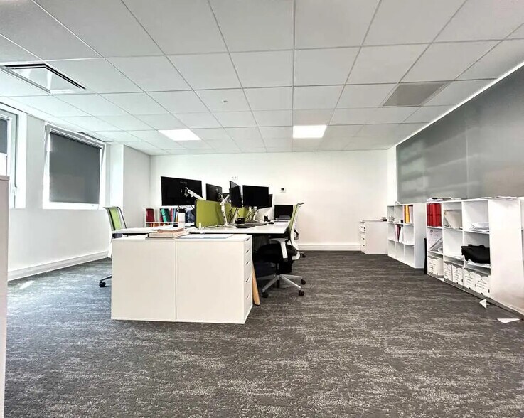 Bureau dans Lyon à louer - Photo de l’immeuble – Image 3 sur 8