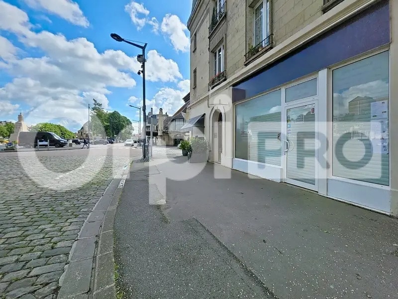 Local commercial dans Soissons à louer Photo de l’immeuble– Image 1 sur 4