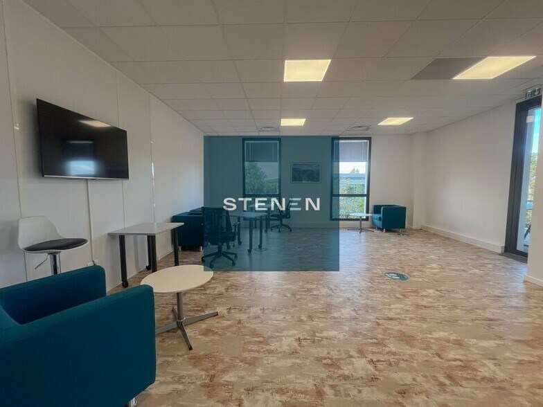 550 Rue Pierre Berthier, Aix-en-Provence à louer - Photo intérieure – Image 3 sur 6