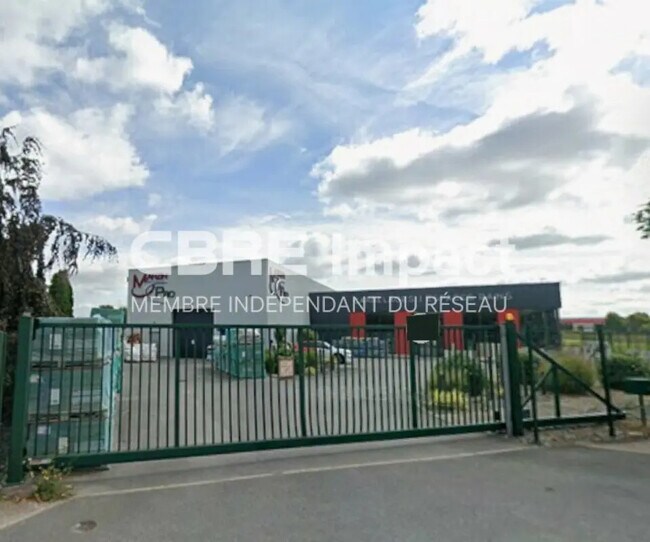 Plus de détails pour Local d'activités à louer