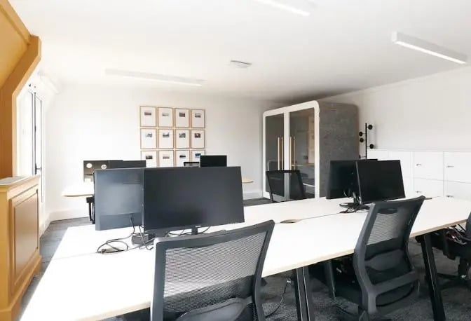 Bureau dans Paris à louer Photo de l’immeuble– Image 1 sur 13