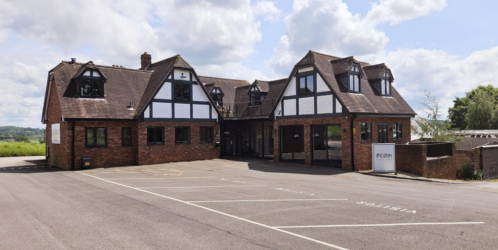 Impney Estate, Droitwich à louer - Photo de l’immeuble – Image 1 sur 1