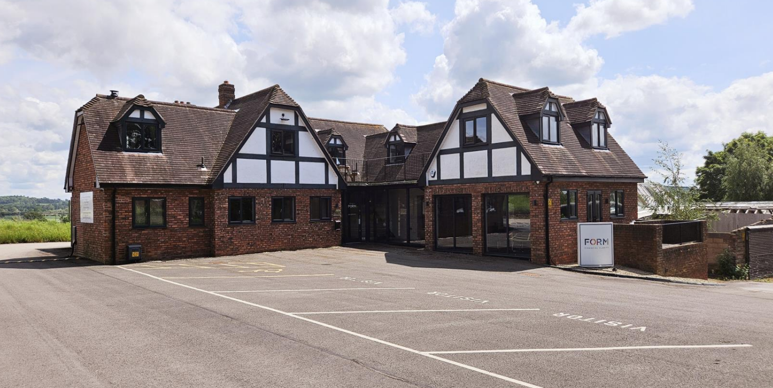 Impney Estate, Droitwich à louer Photo de l’immeuble– Image 1 sur 2