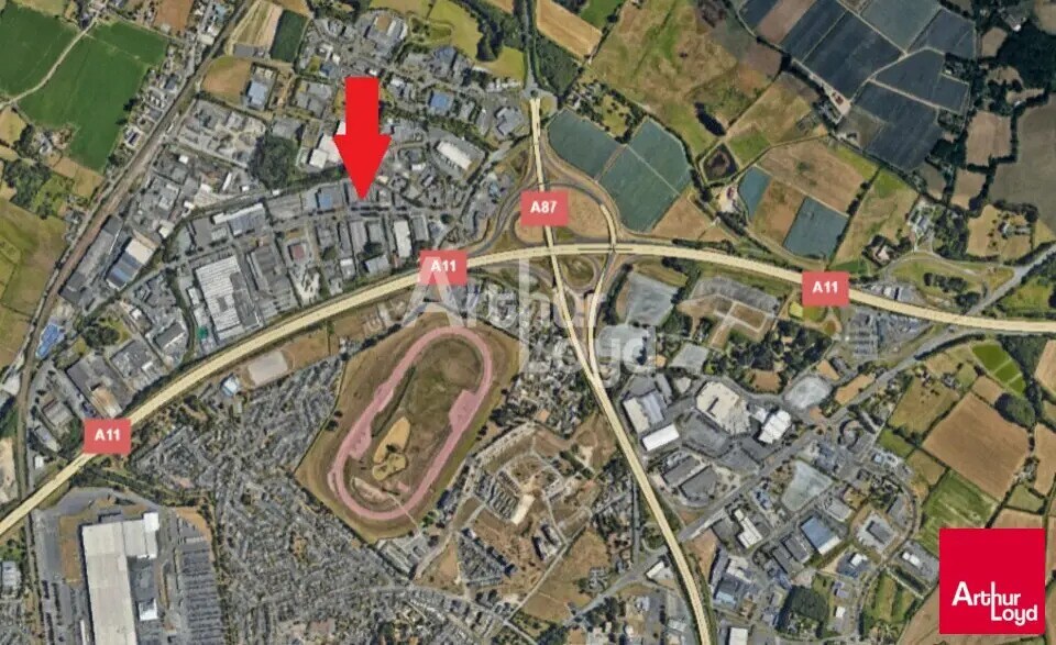 Terrain dans Écouflant à louer - Photo de l’immeuble – Image 2 sur 2