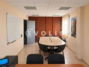 12 Rue De La Pierre Millière, Saint-Quentin-Fallavier à vendre Photo intérieure– Image 2 sur 10
