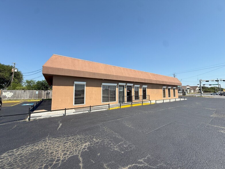 4521 S Staples St, Corpus Christi, TX à vendre - Photo de l’immeuble – Image 3 sur 10