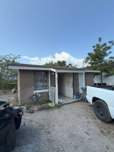 6946 W Mohawk Ave, Tampa, FL à louer - Photo de l’immeuble – Image 2 sur 11