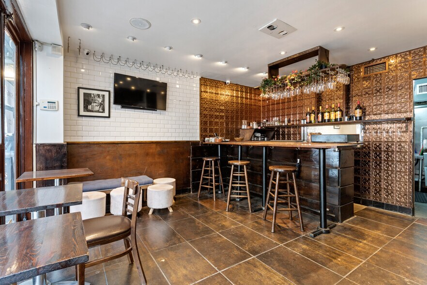 300 E 52nd St, New York, NY à louer - Photo intérieure – Image 2 sur 4