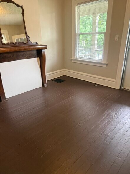 2480 Deming Ave, Columbus, OH à vendre - Photo de l’immeuble – Image 2 sur 22