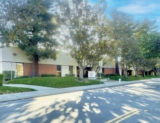 Plus de détails pour 420-430 Oakmead Pky, Sunnyvale, CA - Local d'activités à louer