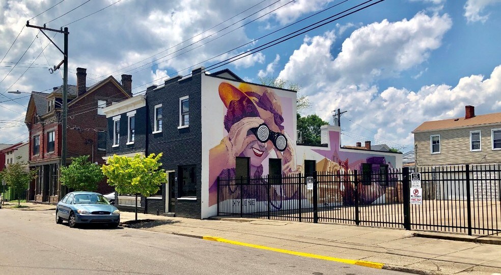 223 E 8th St, Newport, KY à vendre - Photo de l’immeuble – Image 1 sur 9