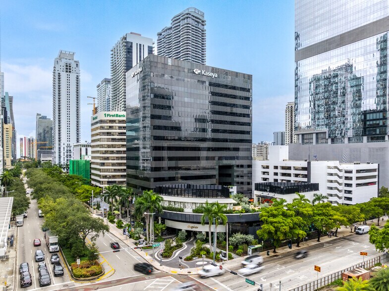 800 brickell Ave, Miami, FL à louer - Photo de l’immeuble – Image 2 sur 7