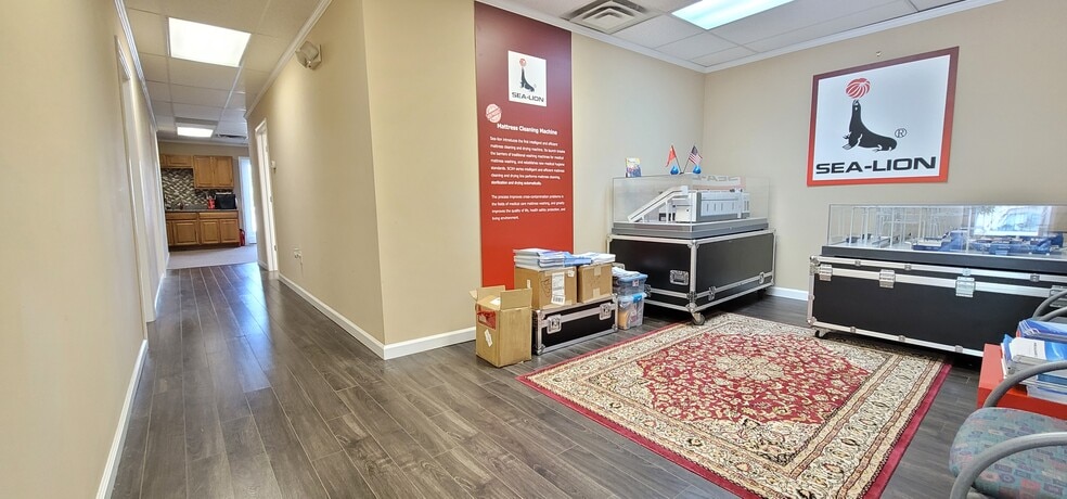 24 Main St, Centerbrook, CT à louer - Hall d’entrée – Image 1 sur 25