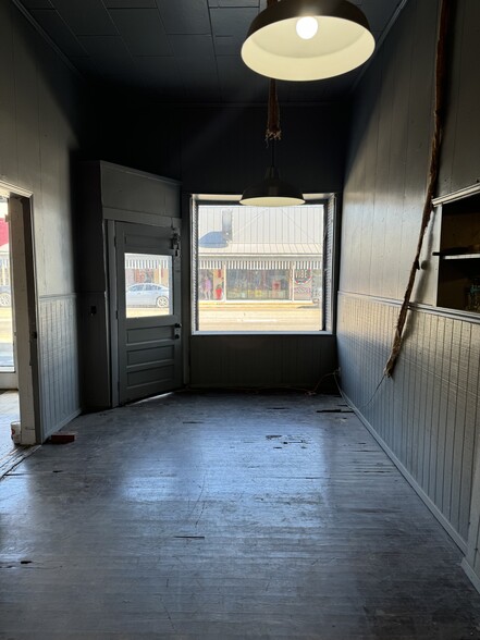 221 S Main St, Mcgregor, TX à louer - Photo de l’immeuble – Image 3 sur 4