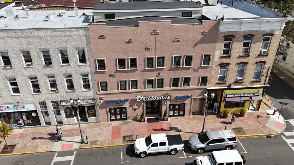 214 Somerset St, North Plainfield, NJ à vendre - Photo de l’immeuble – Image 3 sur 4