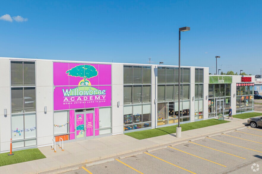 15 Sunpark Plz SE, Calgary, AB à louer - Photo de l’immeuble – Image 2 sur 3