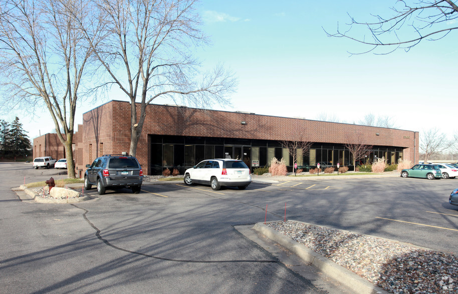 5500 Lincoln Dr, Edina, MN à louer - Photo principale – Image 2 sur 20