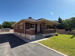 2155 E 3300 S, Salt Lake City, UT à louer Photo de l’immeuble– Image 2 sur 11