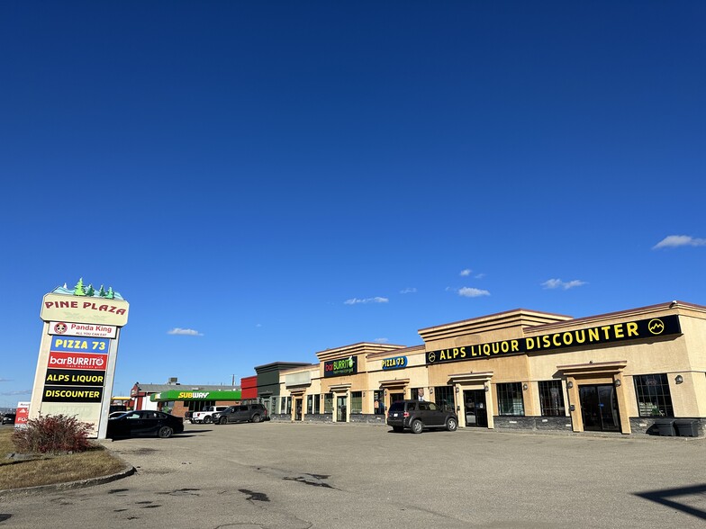 3732 Kepler St, Whitecourt, AB à louer - Photo de l’immeuble – Image 2 sur 10