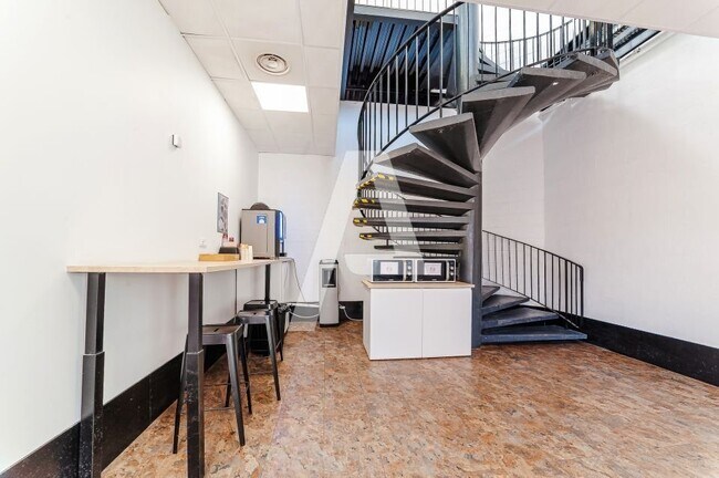 Plus de détails pour 128 Bis Avenue Jean Jaurès, Ivry-sur-Seine - Local d'activités à louer