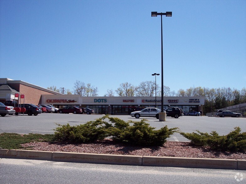 70-82 Worcester Rd, Webster, MA à louer - Photo de l’immeuble – Image 2 sur 11