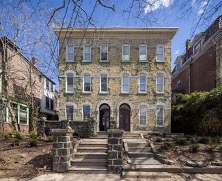 Plus de détails pour 405 S 42nd St, Philadelphia, PA - Logement à vendre