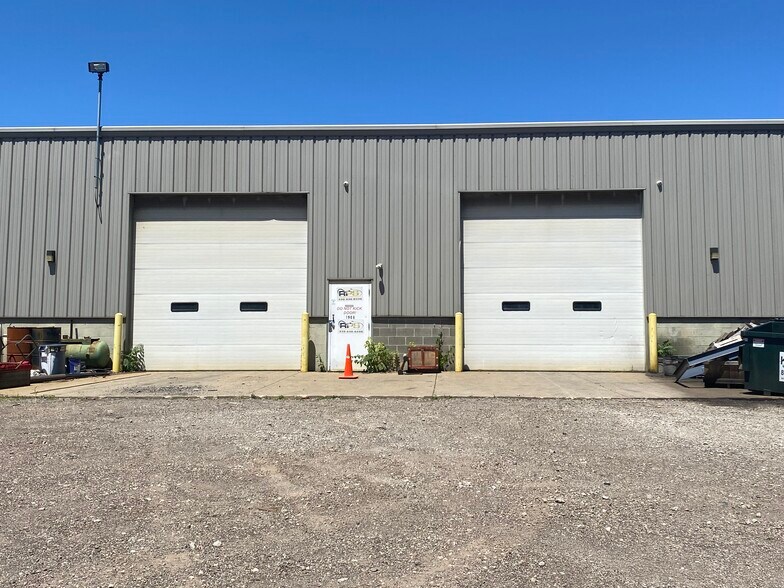 1900 Cleveland Ave, Canton, OH à louer - Photo principale – Image 1 sur 6