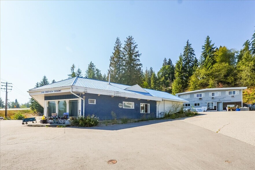 2100 Cres Crestview, Castlegar, BC à vendre - Photo de l’immeuble – Image 3 sur 5