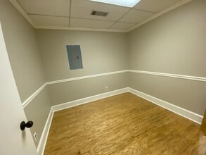 1549 Clairmont Rd, Decatur, GA à louer Photo intérieure– Image 1 sur 1