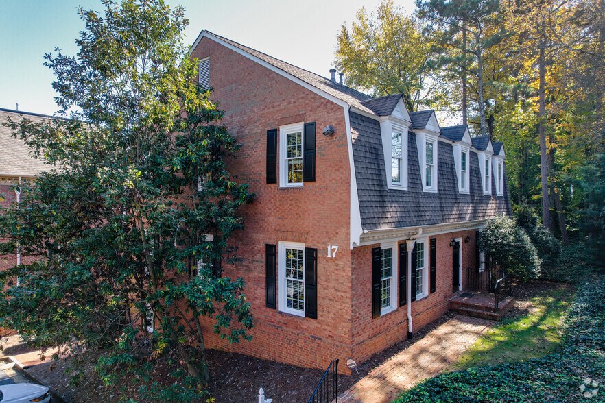 1827 Powers Ferry Rd SE, Atlanta, GA à vendre - Photo de l’immeuble – Image 2 sur 47