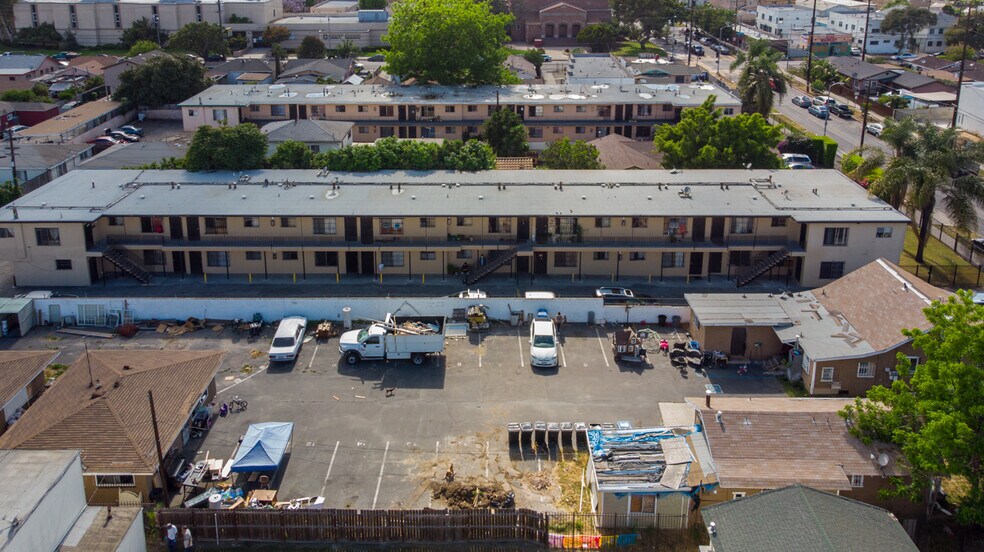 634 W 92nd St, Los Angeles, CA à vendre - Photo de l’immeuble – Image 3 sur 8