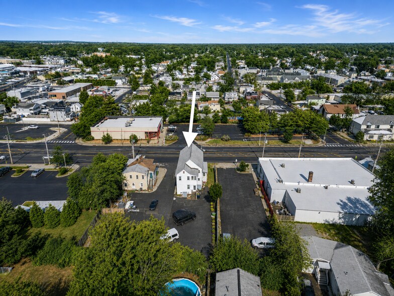 1324 Corlies Ave, Neptune City, NJ à vendre - Photo de l’immeuble – Image 2 sur 19