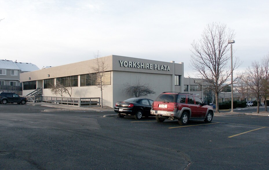 2200 E 104th Ave, Thornton, CO à louer - Photo de l’immeuble – Image 2 sur 81
