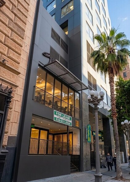 655 S Hope St, Los Angeles, CA à louer - Photo de l’immeuble – Image 1 sur 32